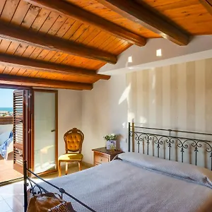 Aliai 3*, Sciacca Italia