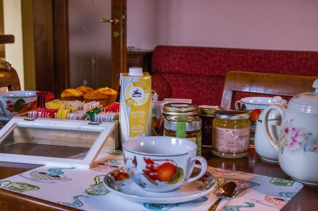 Antiche Vie B&B Serramazzoni 0*,  Italia